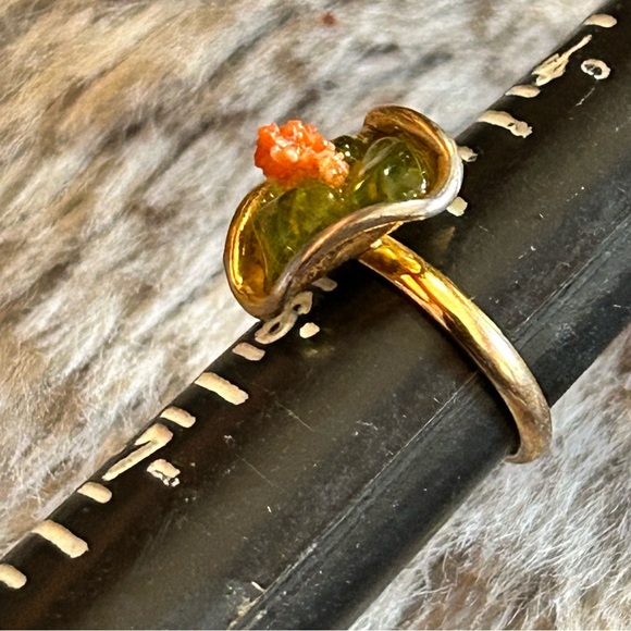 Vintage 70s chartreuse glass faux coral adjustable ring - Picture 6 of 10